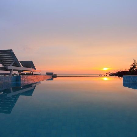 Hotel Lux Ngwesaung Luaran gambar