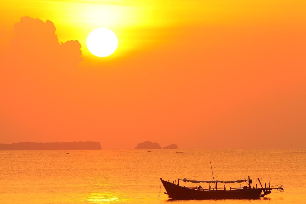 Hotel Lux Ngwesaung Luaran gambar