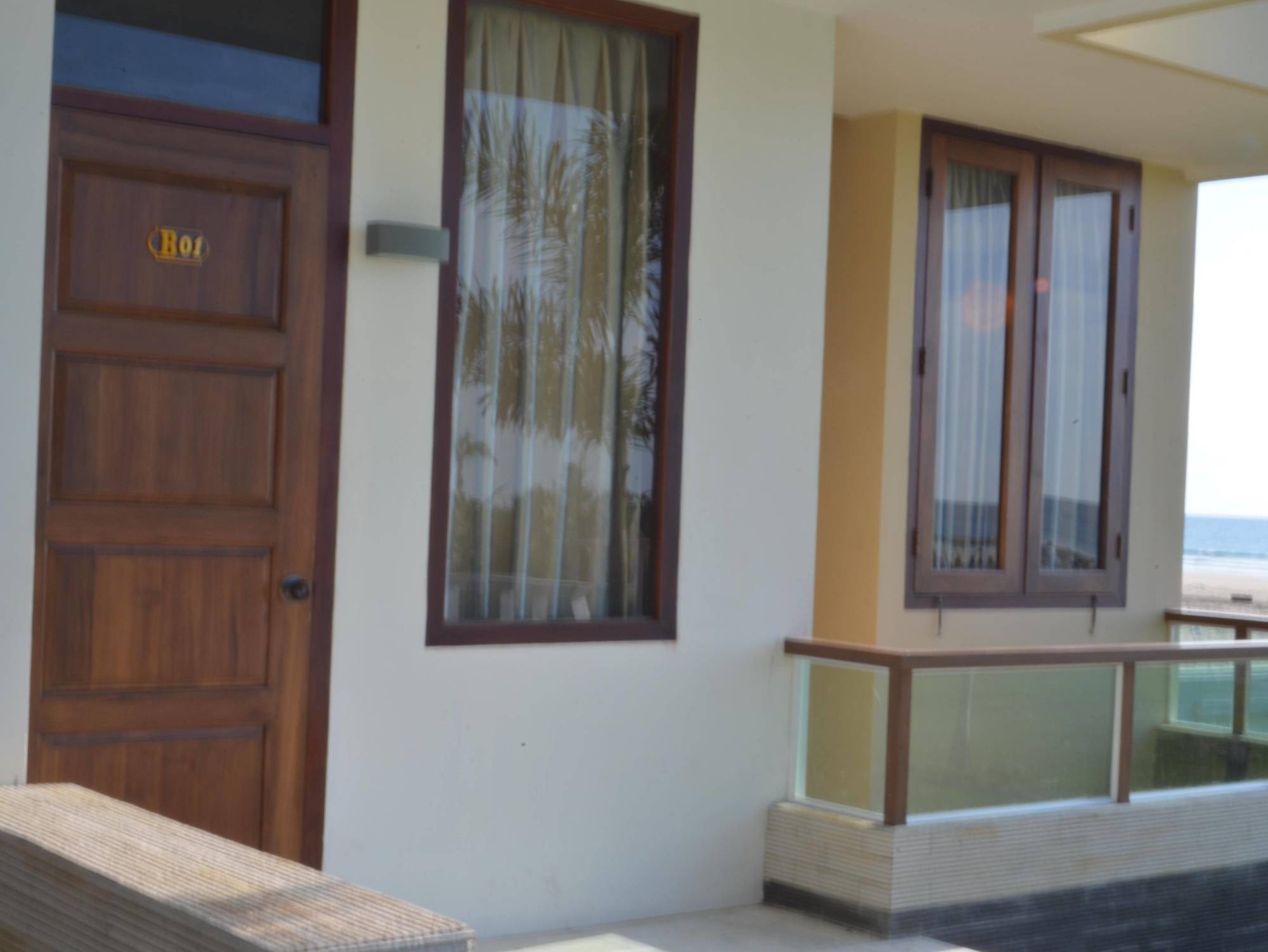 Hotel Lux Ngwesaung Luaran gambar