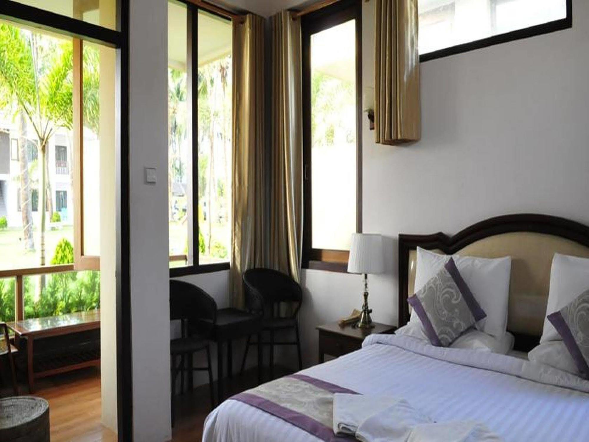 Hotel Lux Ngwesaung Luaran gambar