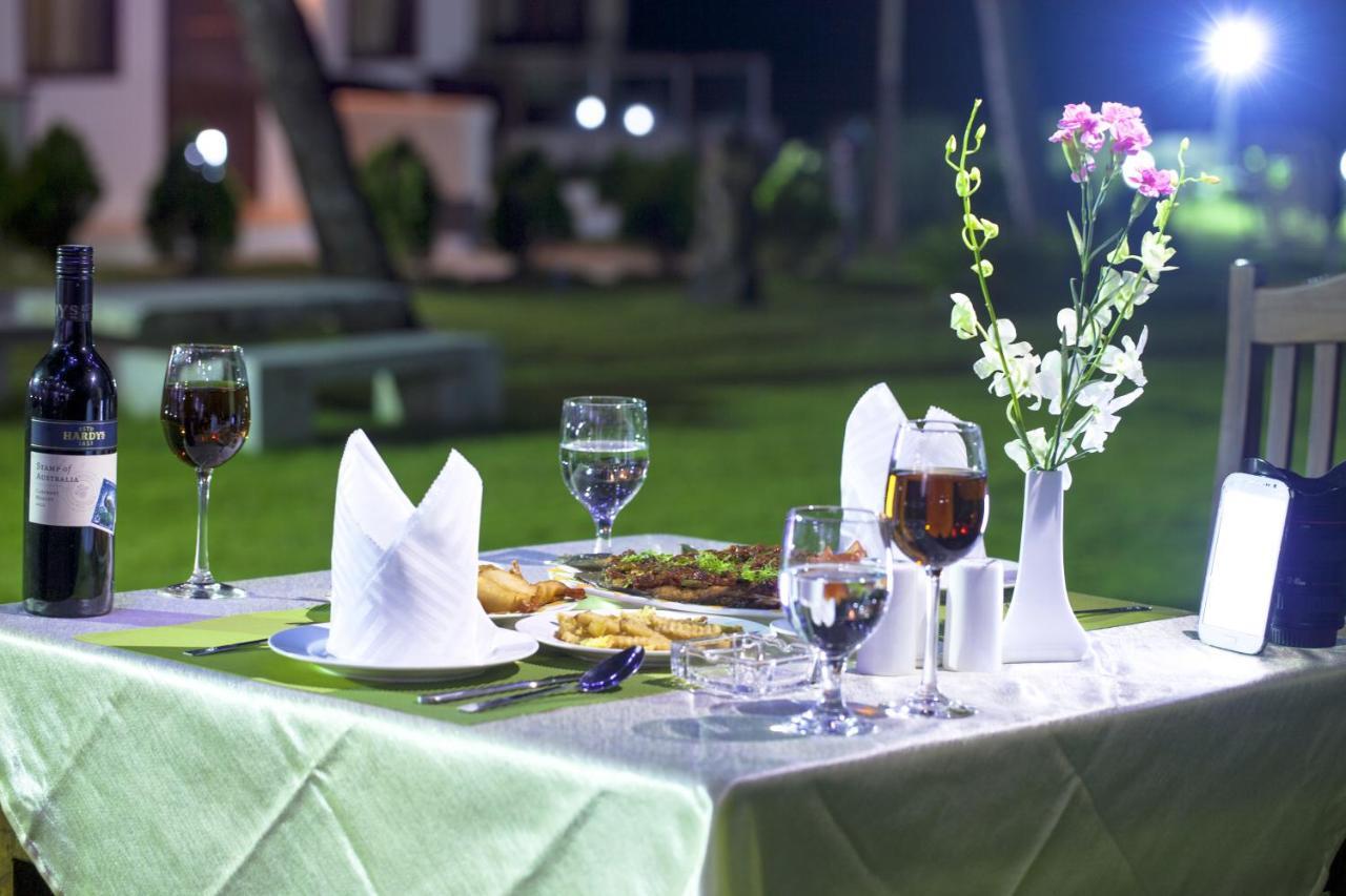 Hotel Lux Ngwesaung Luaran gambar